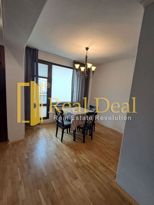 Дава се под наем Тристаен апартамент в София, Център - 100 кв.м за 897.6 € - Снимка #2