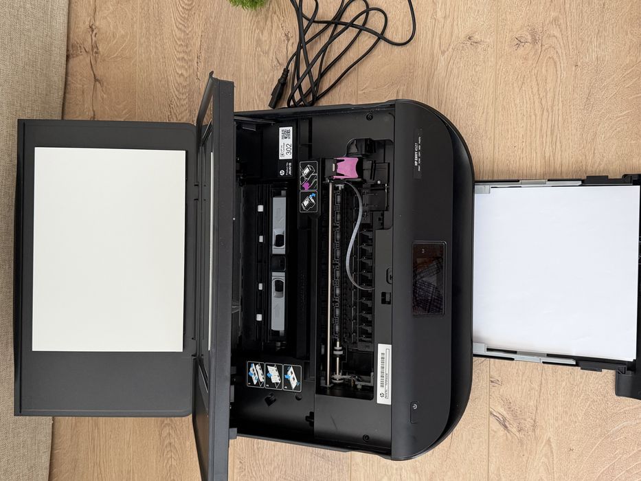 Imprimanta HP ENVY 4527