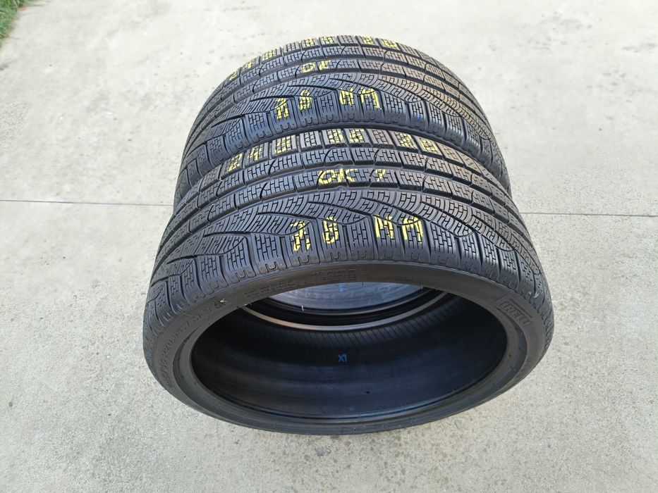 Doua anvelope iarna 245 35 20 pirelli sottozero 2 profil de 7,8 mm