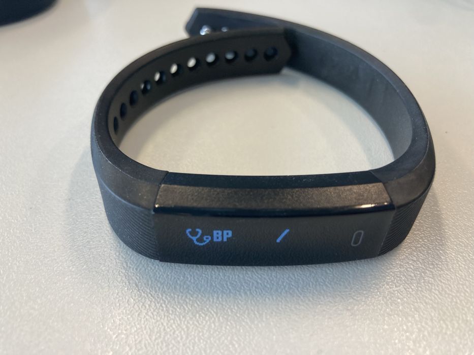 Смарт гривна Hama - Fit Track 1900,отлична