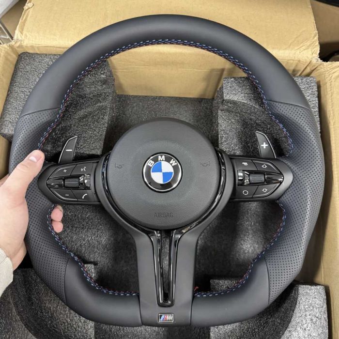 Нов кожен спортен волан за BMW E60 (М пакет / Flat Bottom)