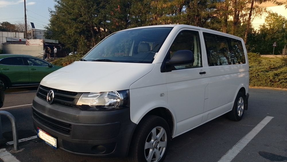 Volskwagen Transporter 9 locuri Proprietar 8.500€ sau schimb