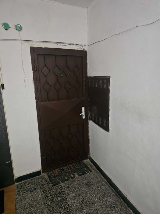 Дава се под наем Тристаен апартамент в Добрич, Северен парк - 93 кв.м за 348.84 € - Снимка #2