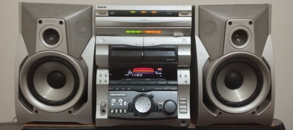 Sony muzikalniy sentr kami yoq