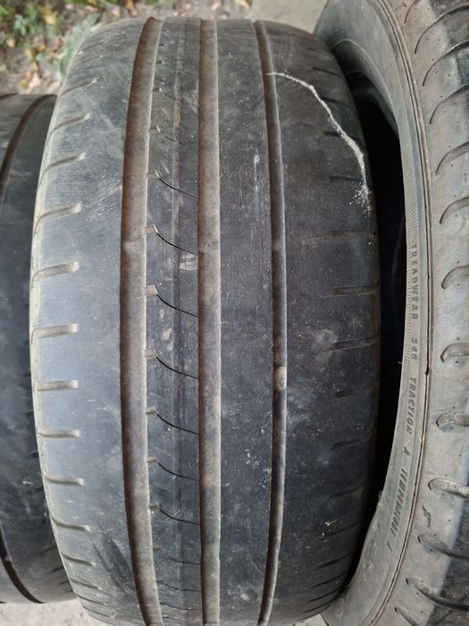 Продам шины 205/55/16 гудиер