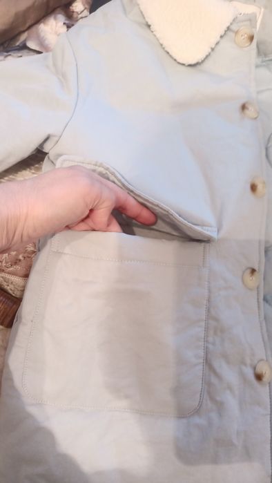 Продам детское пальто на весну ,осень