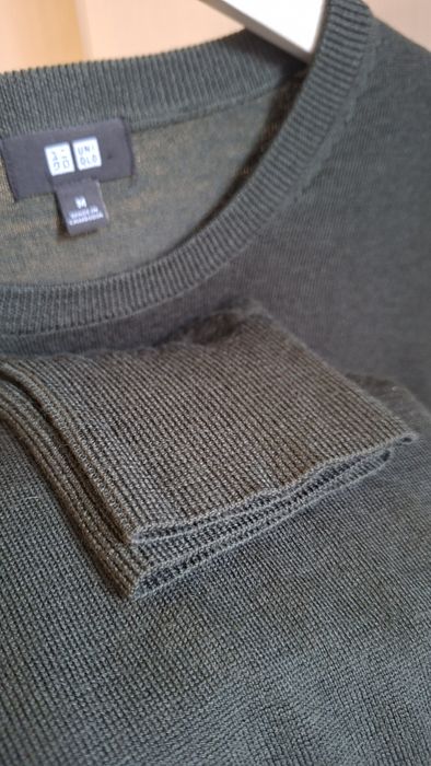 Пуловер от UNIQLO (шерсть мериноса)