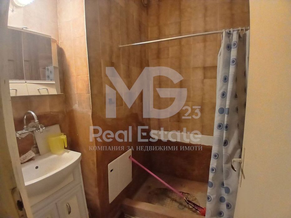 Продава се Тристаен апартамент в Пловдив, Тракия - 69 кв.м за 835 €/кв.м - Снимка #8