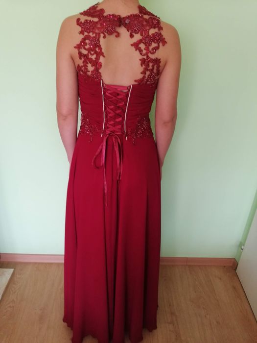 Бална рокля в цвят бордо