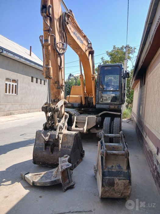 Excovator xizmati