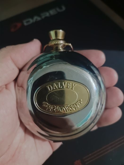 Продам часы фирмы Davley