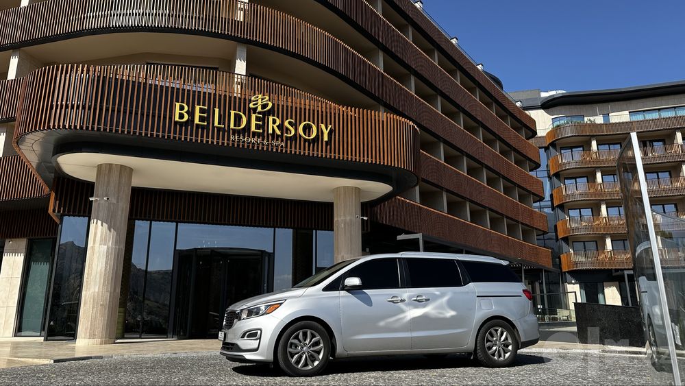 Продается семейный минивэн Kia Carnival Kia Sedona