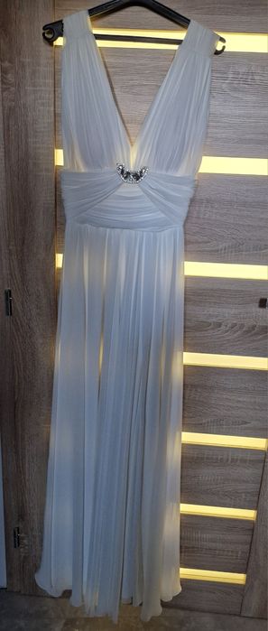 официална рокля в бяло