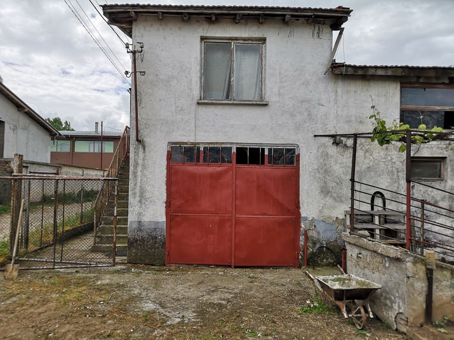 Продава се Промишлена сграда в Пловдив, Каменица 1 - 430 кв.м за 100 €/кв.м - Снимка #1