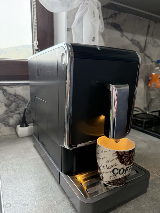 Кафе машина на зърна.           !