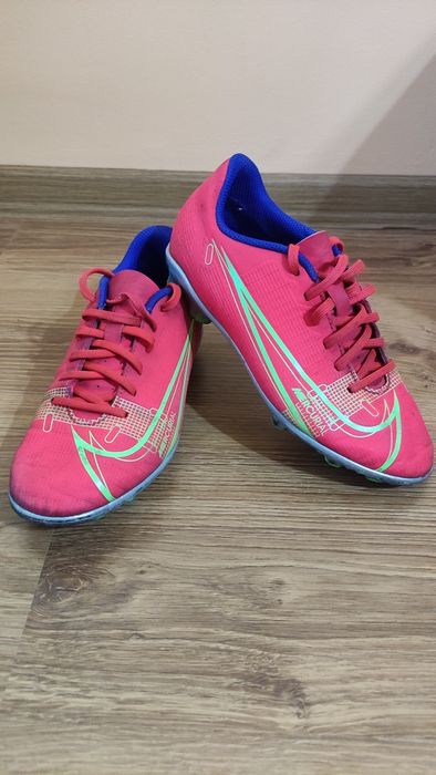 Nike футболни бутонки 34 номер