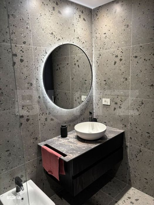 Apartament cu 2 camere, 60 mp, zona Centrala