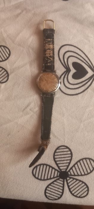 Vand ceas doxa mai multe detali inprivat