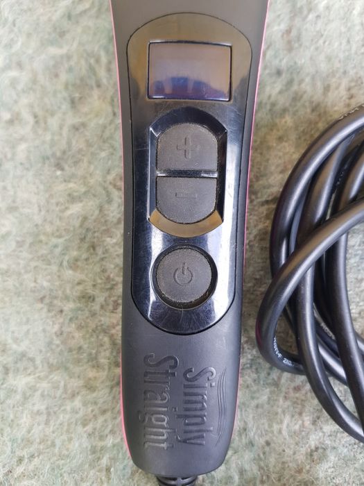 Perie electrică de îndreptat părul