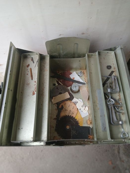 Къфар за инструменти