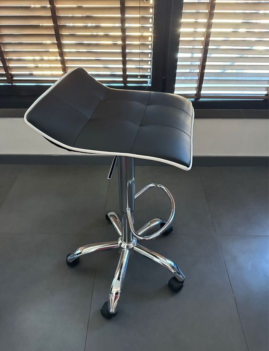 Бар Стол на колелца Париж с 24 м гаранция и безплатна доставка до офис