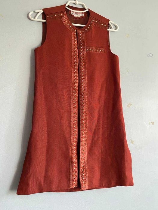 Винтидж елек с бродерия