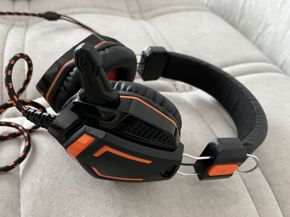 Kompyuter quloqchini sotiladi