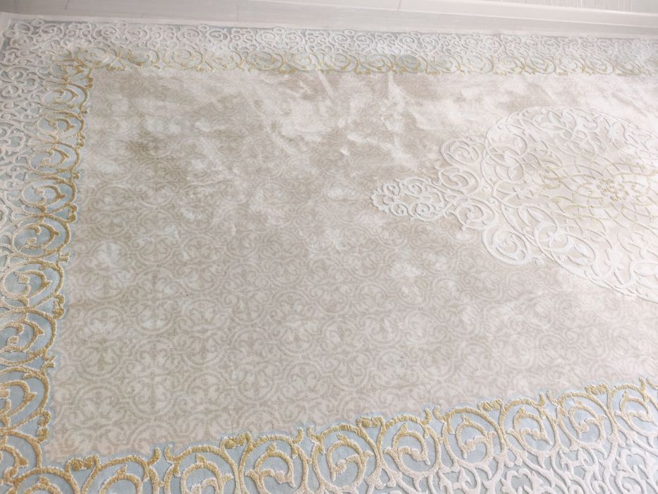 Продается ковер. Кілем сатылады. 2.5*4 размер