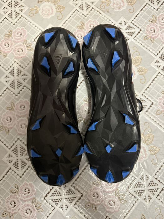 Бутонки adidas predator