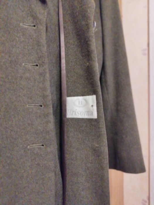 Дамски вълнен костюм с панталон