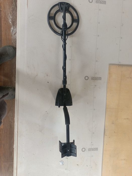 Металоискатель продам