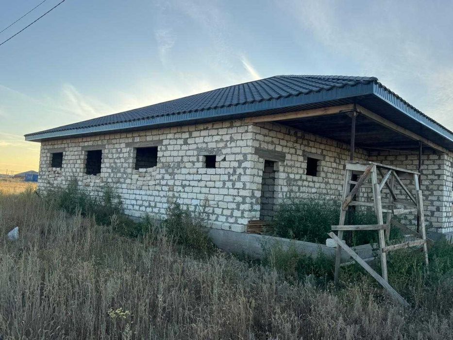 Жер үй сатылады.