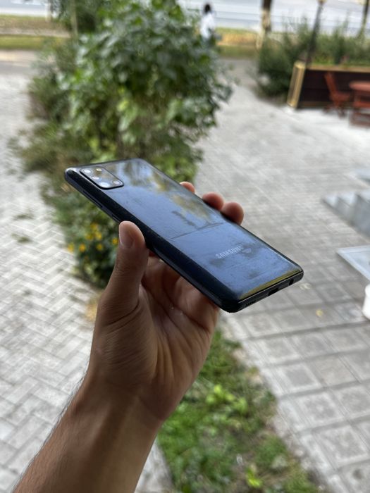 Samsung A31 128GB.