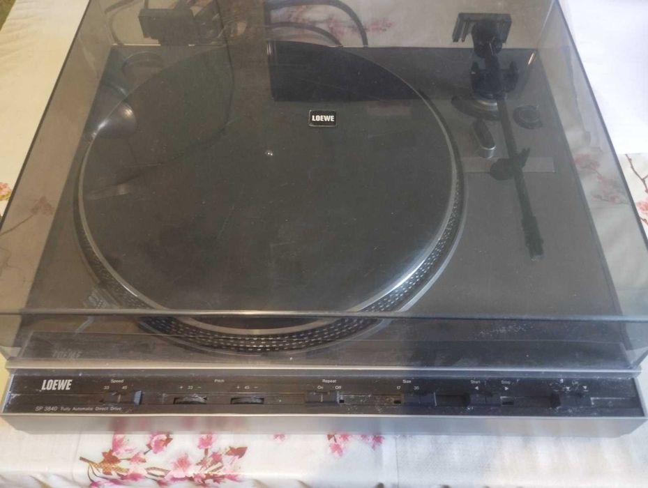 Грамофон LOEWE с нова игла