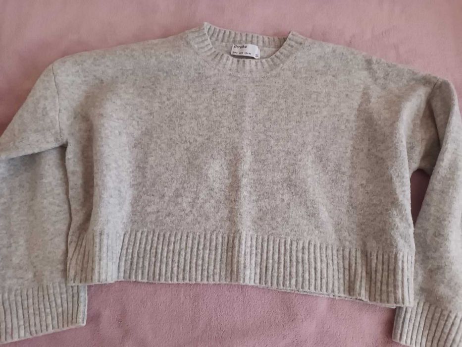 Къс пуловер Bershka С размер, Спиди/лично предаване