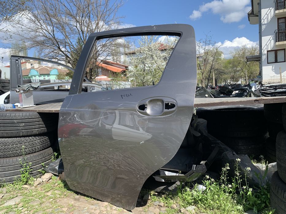 Врата Toyota Yaris