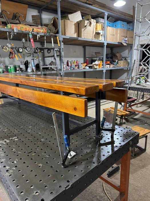 Продается сварочный стол рабочий высокого качество с оборудованием