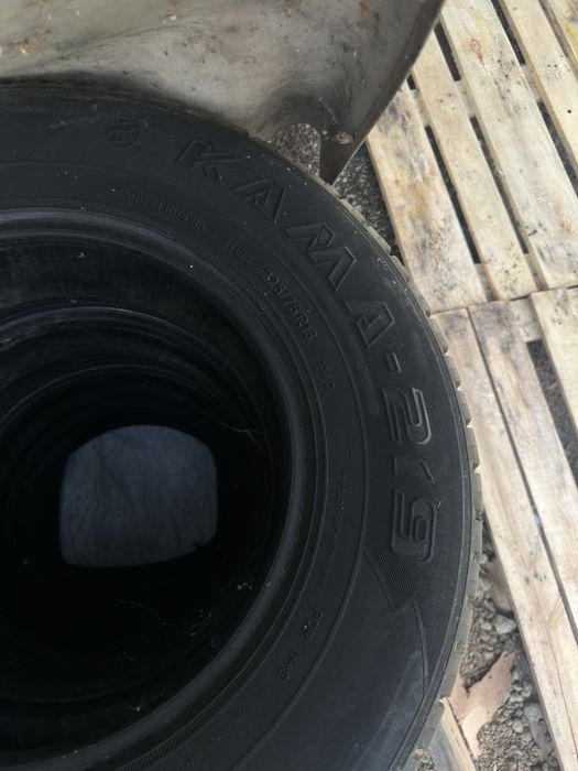 Продам резину 225/75R16