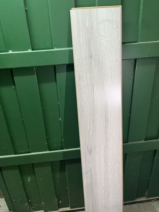 ЛАМИНАТ  “ДЪБ РОКФОРД 10мм.”- НОВ, неразопакован