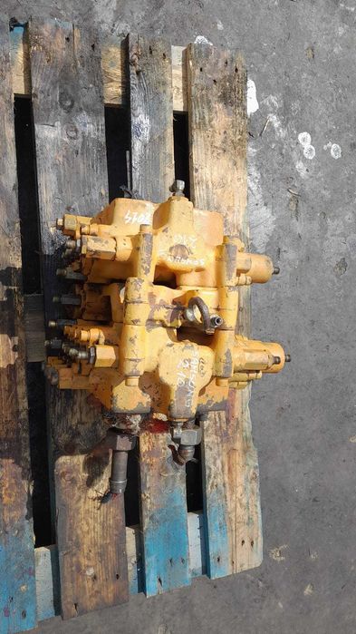 Distribuitor hidraulic Volvo U28 - 103
