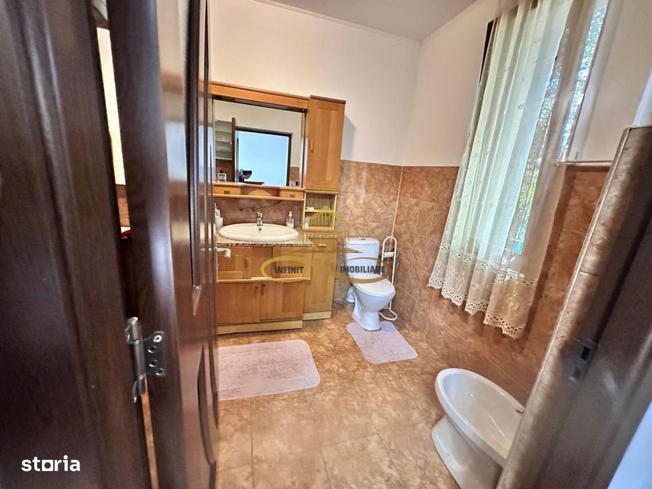 De vanzare casa 4 camere Siretu Saucesti