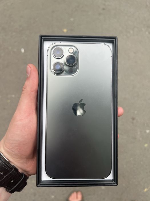 Продам 12 про макс