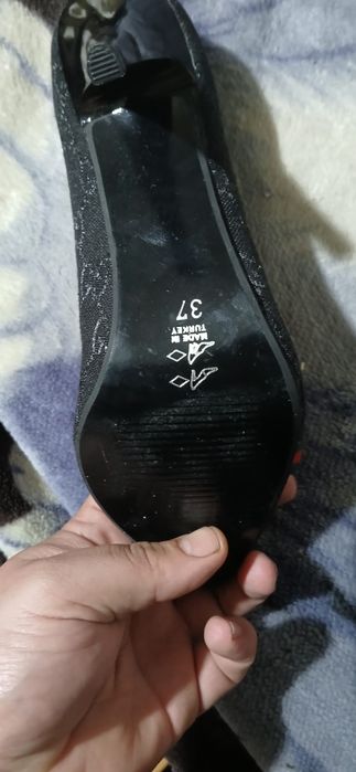 Pantofi damă Gucci, mărimea 37, stare foarte bună – eleganți