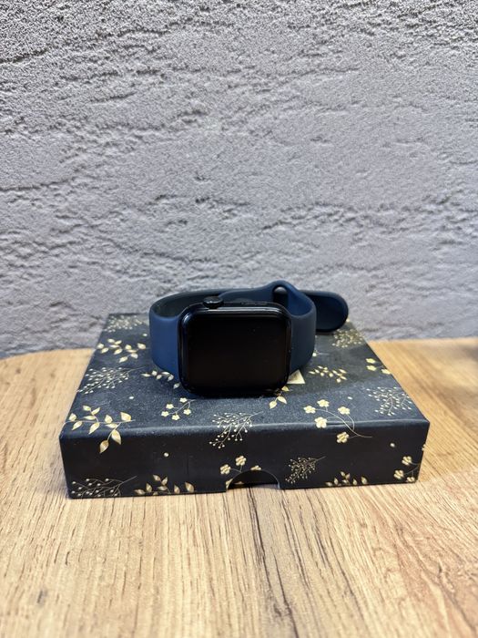 Часы Apple watch SE2
