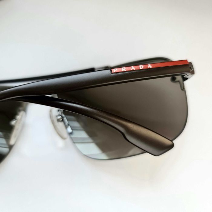 Солнцезащитные очки PR.