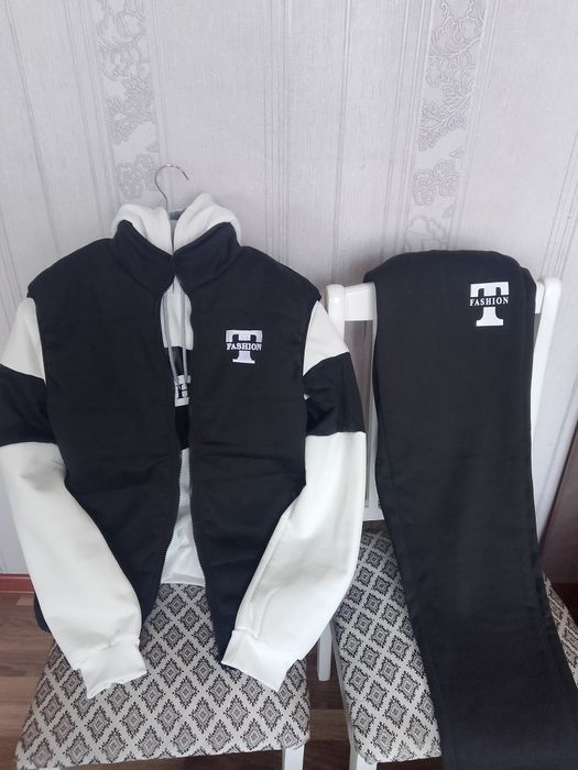 Спортивные костюмы