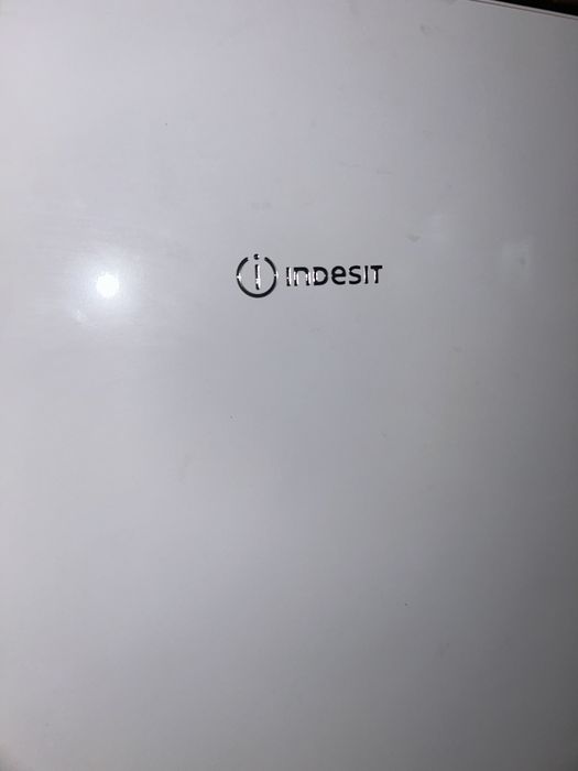 Продам холодильник новый