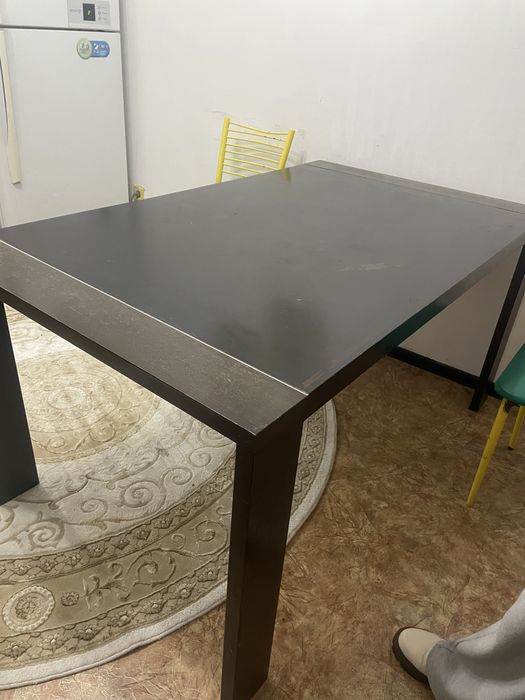 Кухонный стол