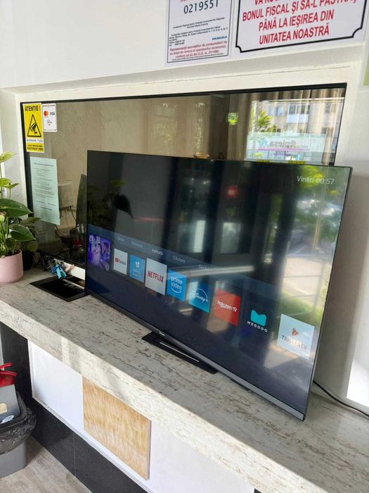 Televizor LED Smart PHILIPS / Ultra HD 4K / 108 cm