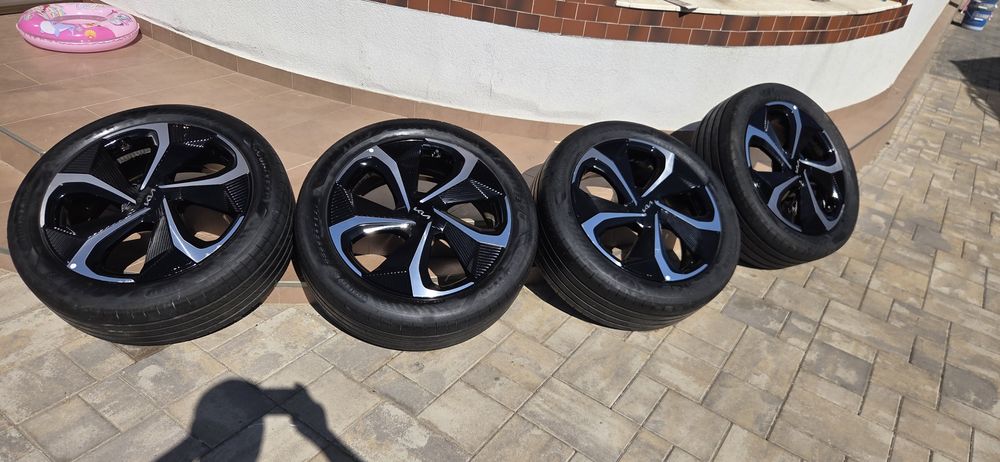 Vand 3 lante kia EV 6